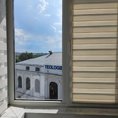 Private Room At Ceausescu'S Place In Old City Unirii Square-3